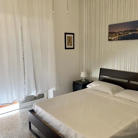 Alexander 3* Naples