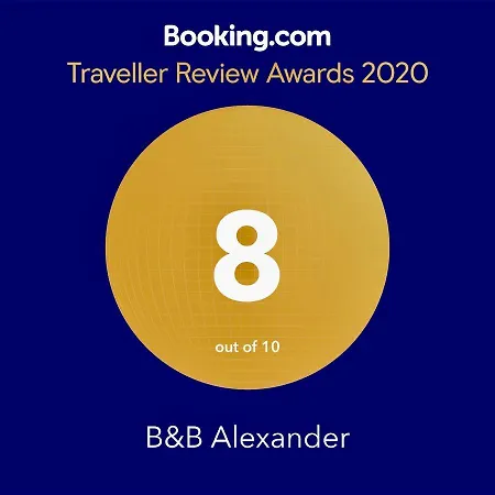 Alexander לינה וארוחת בוקר 3*