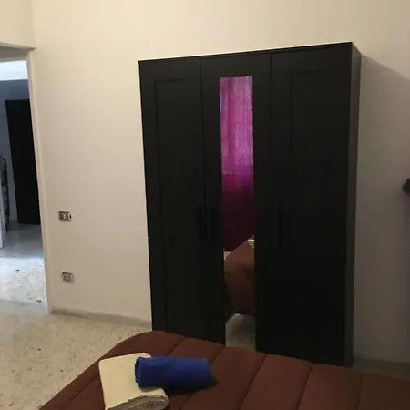 לינה וארוחת בוקר Alexander