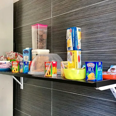 Alojamento de Acomodação e Pequeno-almoço Alexander Nápoles