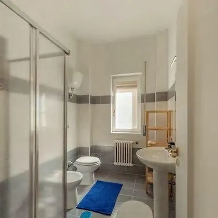 Alexander Bed and Breakfast 3*