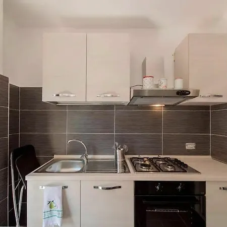 Alexander Bed & Breakfast 3*