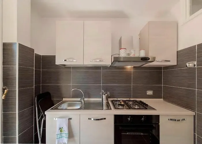 Alexander Bed & Breakfast 3*